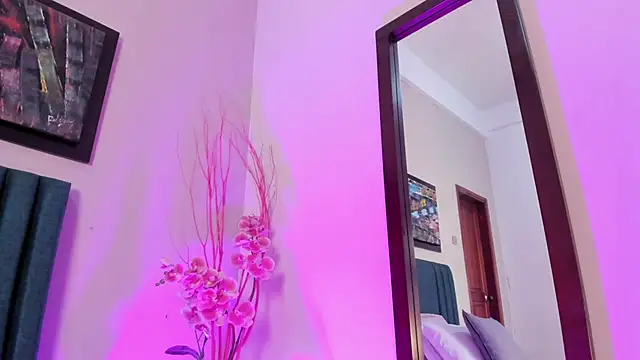 Snapshot of GahiaBelucci chatting on 8, 3, 2026 GahiaBelucci online show from 8, 3, 2026