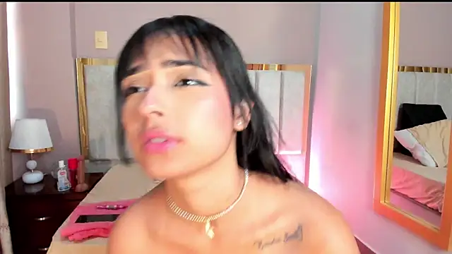 Snapshot of GahiaBelucci chatting on 14, 4, 2026 GahiaBelucci online show from 14, 4, 2026