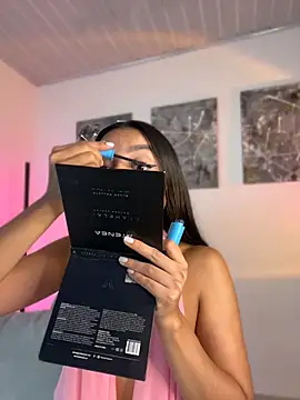 Nicollewest1 online show from 4, 6, 2026