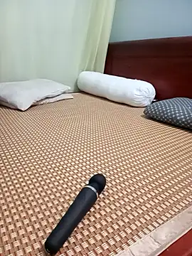 Sweet-Berryy online show from 12, 4, 2026