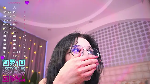 Snapshot of DeliaLoma chatting on 8, 2, 2026 DeliaLoma online show from 8, 2, 2026