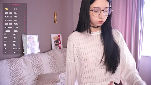Snapshot of DeliaLoma chatting on 25, 4, 2026 DeliaLoma online show from 25, 4, 2026