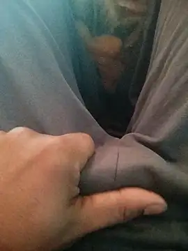 Snapshot of jhonysinc21 chatting on 19, 12, 2025 jhonysinc21 online show from 19, 12, 2025