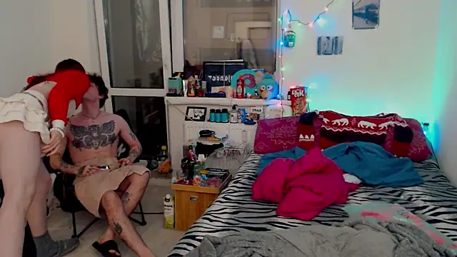 Snapshot of MaryJane_x_Peter chatting on 19, 12, 2025 MaryJane x Peter online show from 19, 12, 2025