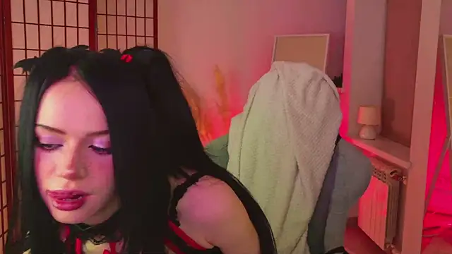 Dark Diva online show from 8, 4, 2026