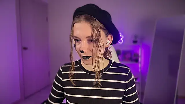 KellySunn online show from 27, 3, 2026