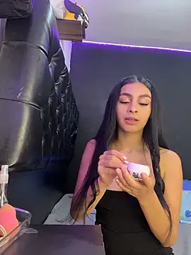 ManuelaEvans  online show from 12, 2, 2026