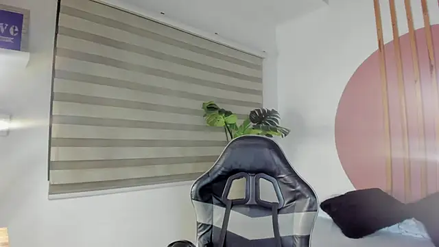 seraphine lark online show from 15, 1, 2026