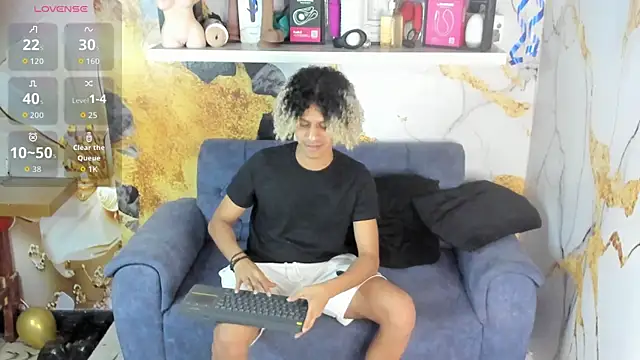 Victor LatinBoy online show from 25, 2, 2026