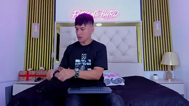 Sweet kevin1 online show from 9, 1, 2026