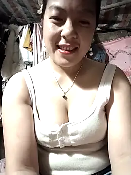Snapshot of Lucky_cutee chatting on 10, 5, 2026 Lucky cutee online show from 10, 5, 2026