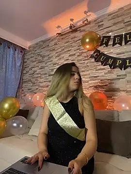 cute emmma online show from 24, 3, 2026