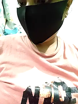 Snapshot of suman_bhabhi001 chatting on 29, 3, 2026 suman bhabhi001 online show from 29, 3, 2026