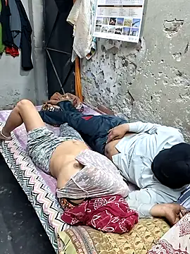 Radhacpl9528 online show from 18, 4, 2026