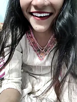 Snapshot of Yours-Zeenat chatting on 5, 2, 2026 Yours-Zeenat online show from 5, 2, 2026