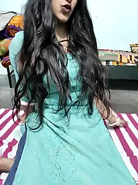 Snapshot of Yours-Zeenat chatting on 16, 2, 2026 Yours-Zeenat online show from 16, 2, 2026