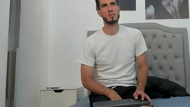 Snapshot of marc_ruffa chatting on 8, 2, 2026 marc ruffa online show from 8, 2, 2026