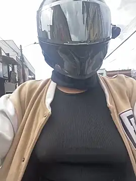 Scarlet auraa online show from 26, 2, 2026