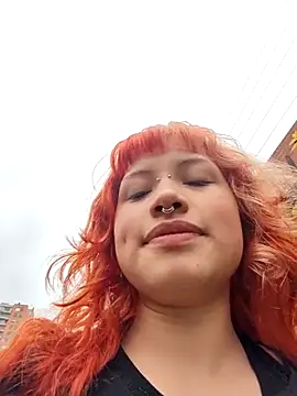 Snapshot of Sienna_Desiree chatting on 1, 2, 2026 Sienna Desiree online show from 1, 2, 2026