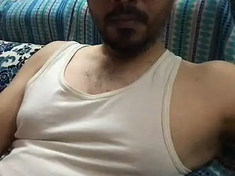 Snapshot of sundar85m chatting on 3, 8, 2026 sundar85m online show from 3, 8, 2026