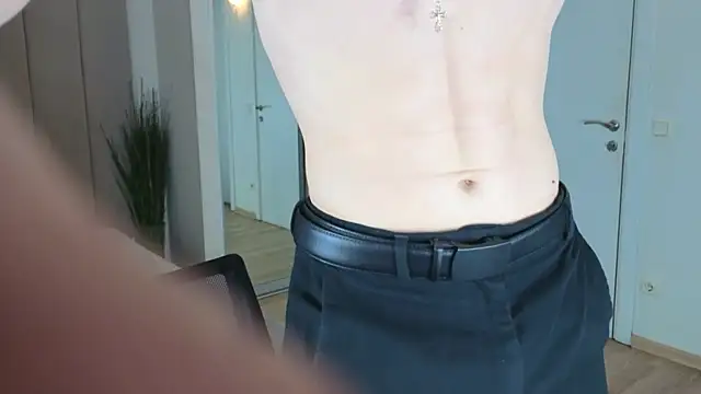 Snapshot of LEO__MILLER chatting on 9, 1, 2026 LEO MILLER online show from 9, 1, 2026