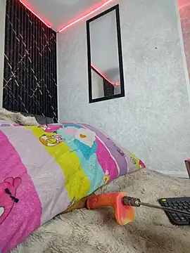 Isis Hot   online show from 28, 3, 2026