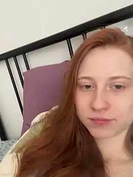 Snapshot of Hippieaura chatting on 2, 6, 2026 Hippieaura online show from 2, 6, 2026