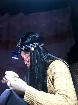 Hiniyk2 online show from 5, 2, 2026