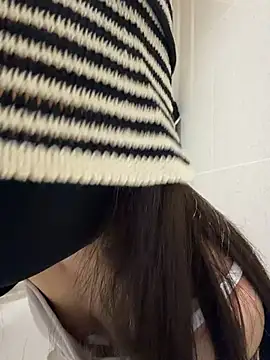 Snapshot of ZJbaby chatting on 19, 5, 2026 ZJbaby online show from 19, 5, 2026