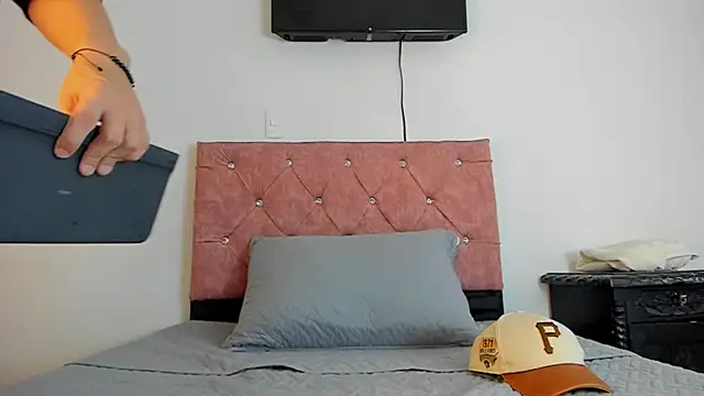 Liam saint online show from 8, 1, 2026