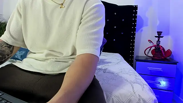 Liam saint online show from 15, 4, 2026