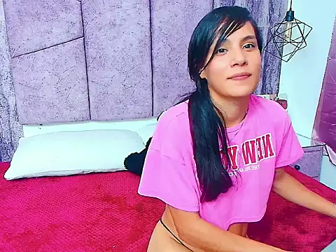 Snapshot of AlahiaEvansz chatting on 7, 2, 2026 AlahiaEvansz online show from 7, 2, 2026