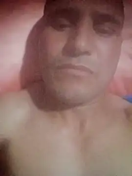 Snapshot of Yassine_1985 chatting on 8, 7, 2026 Yassine 1985 online show from 8, 7, 2026