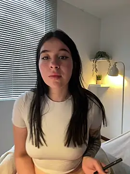 evelynrosess1 online show from 13, 3, 2026