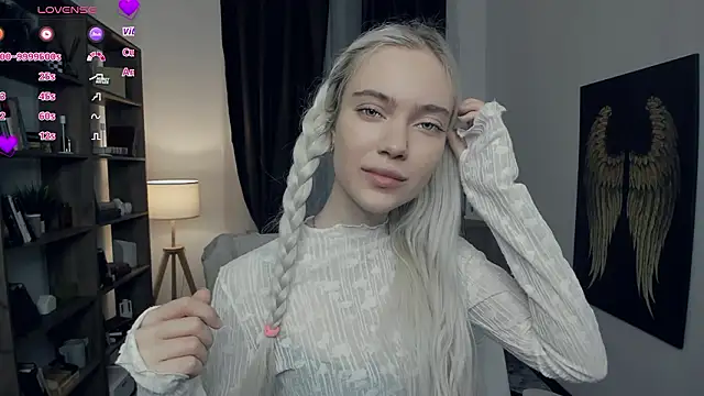 KristalCrowner online show from 8, 2, 2026