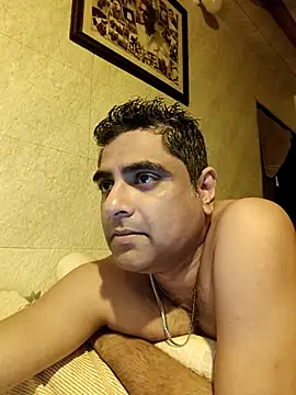 hardnhornybull online show from 9, 4, 2026