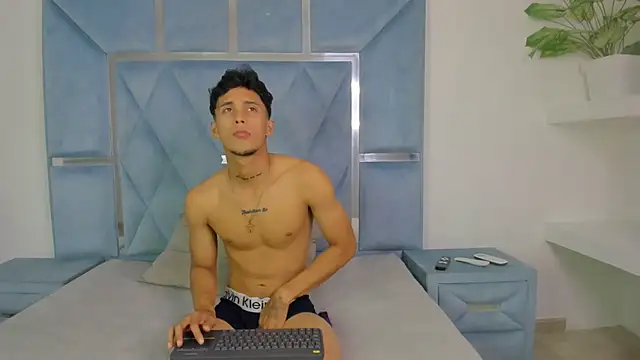 aishaxht online show from 27, 5, 2026