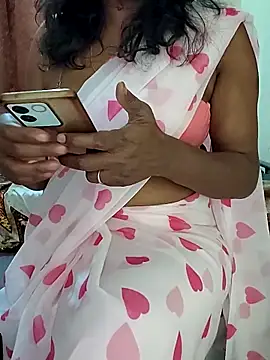 Snapshot of Meena_Meenakshi chatting on 4, 2, 2026 Meena Meenakshi online show from 4, 2, 2026