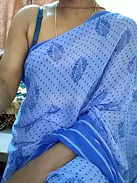 Snapshot of Meena_Meenakshi chatting on 3, 3, 2026 Meena Meenakshi online show from 3, 3, 2026