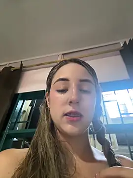 Snapshot of lriana_miller chatting on 11, 2, 2026 lriana miller online show from 11, 2, 2026