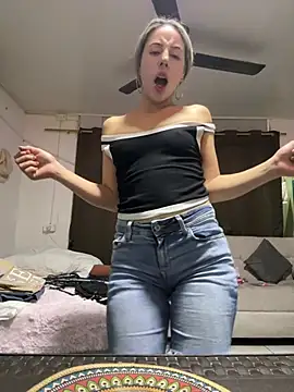 Snapshot of lriana_miller chatting on 27, 2, 2026 lriana miller online show from 27, 2, 2026