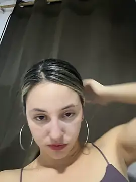 Snapshot of lriana_miller chatting on 4, 3, 2026 lriana miller online show from 4, 3, 2026