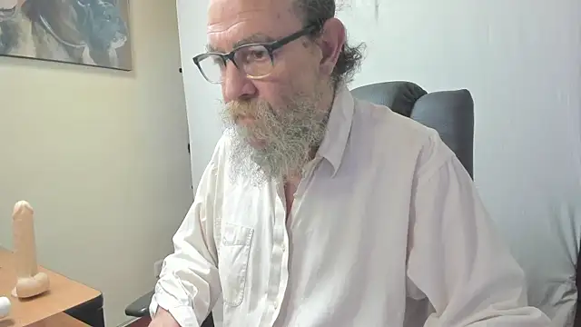 Snapshot of Uncle_Hottie chatting on 28, 2, 2026 Uncle Hottie online show from 28, 2, 2026