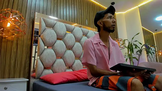 Snapshot of james__walsh chatting on 1, 2, 2026 james walsh online show from 1, 2, 2026