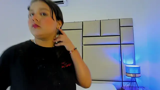 alejandra loppez online show from 20, 2, 2026