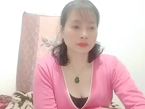 Snapshot of Sophie_sexy7 chatting on 5, 2, 2026 Sophie sexy7 online show from 5, 2, 2026