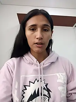 Aria Maeh online show from 5, 3, 2026