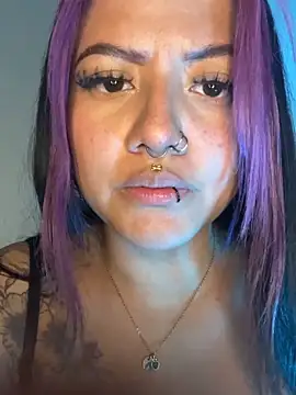 Snapshot of queen_of_you_heart chatting on 2, 3, 2026 queen of you heart online show from 2, 3, 2026