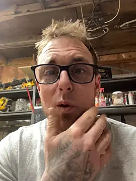 WIDBIGWHITECOCK online show from 8, 3, 2026