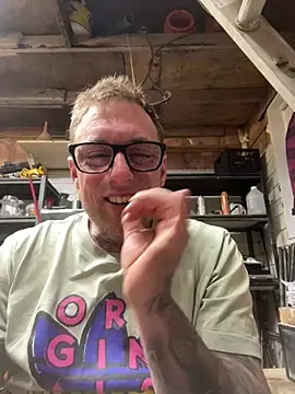 WIDBIGWHITECOCK online show from 21, 3, 2026